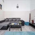 The White House Apartment