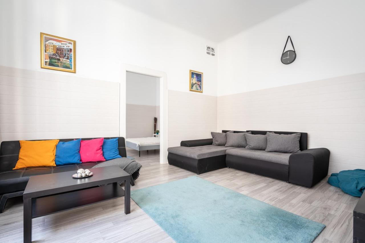 Apartment The White House Budapest