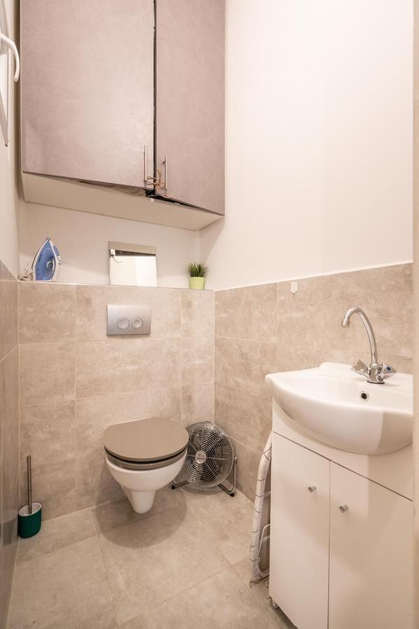 The White House Apartment Budapest